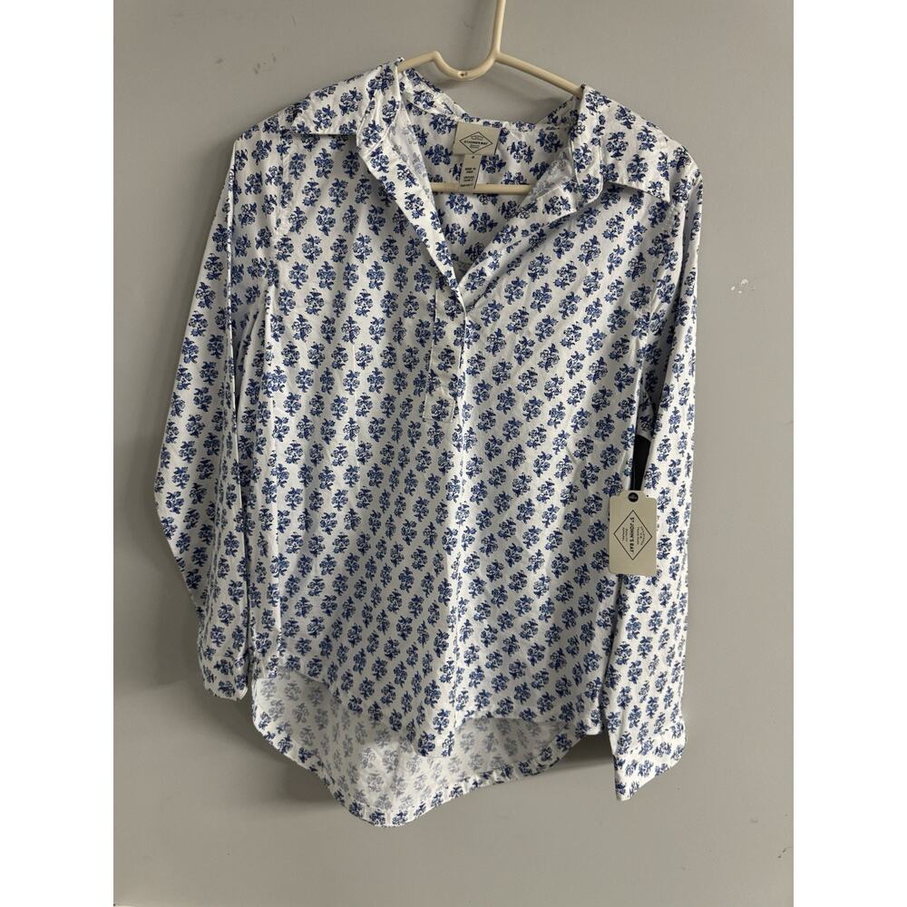St. John’s Bay Women’s White And Navy Blouse Size Small